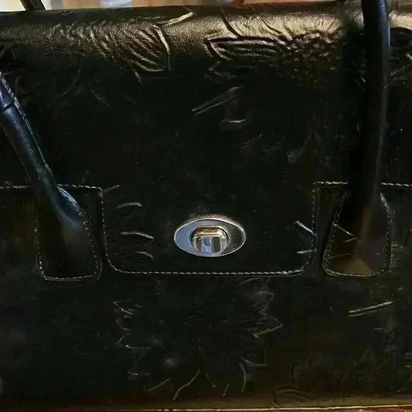 Diva black woman’s handbag. - Picture 2 of 9